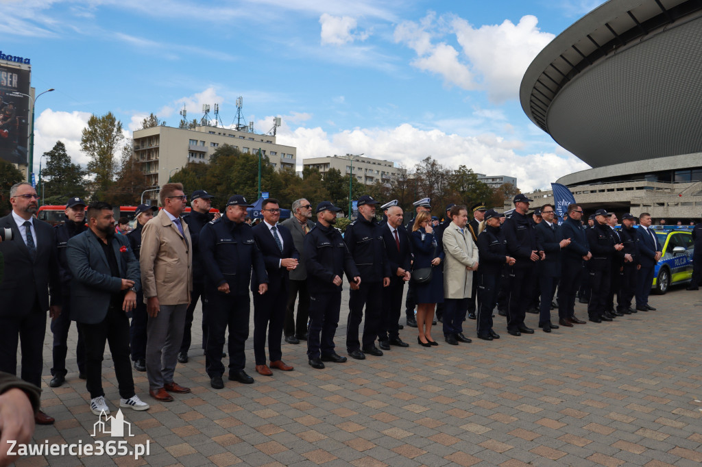 Fotorelacja: 2 nowe radiowozy dla Powiatu Zawierciańskiego