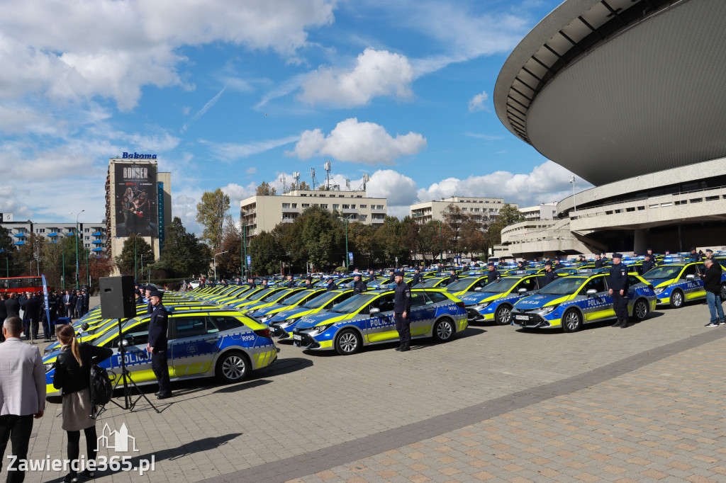 Fotorelacja: 2 nowe radiowozy dla Powiatu Zawierciańskiego