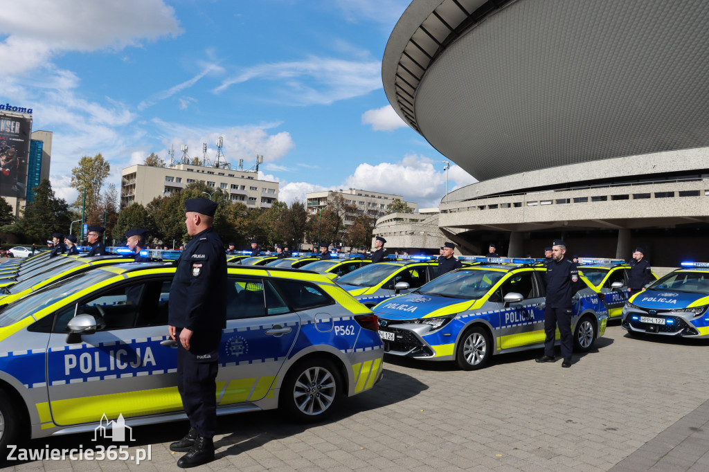 Fotorelacja: 2 nowe radiowozy dla Powiatu Zawierciańskiego