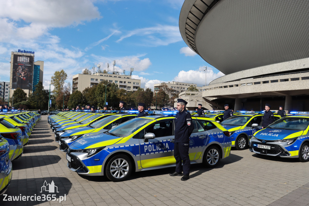 Fotorelacja: 2 nowe radiowozy dla Powiatu Zawierciańskiego