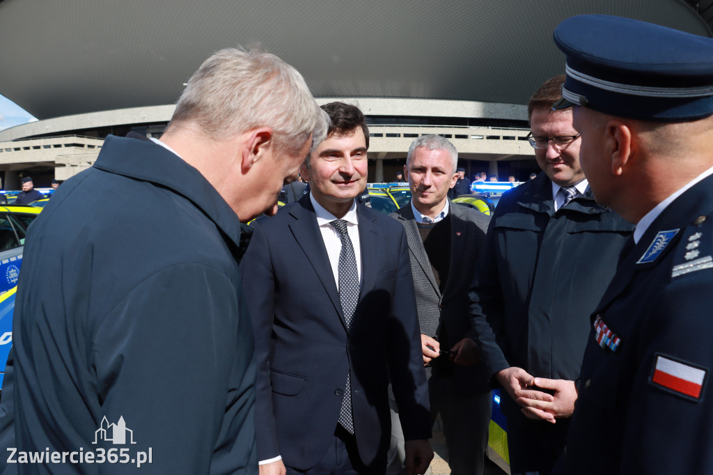 Fotorelacja: 2 nowe radiowozy dla Powiatu Zawierciańskiego