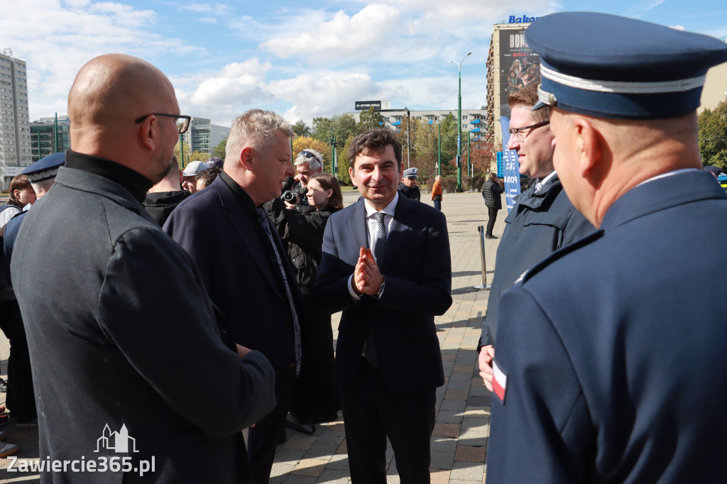 Fotorelacja: 2 nowe radiowozy dla Powiatu Zawierciańskiego