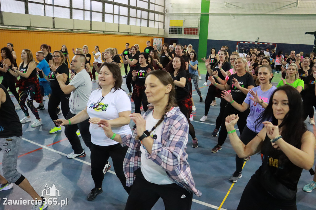 Fotorelacja: Charytatywny maraton zumby w Zawierciu