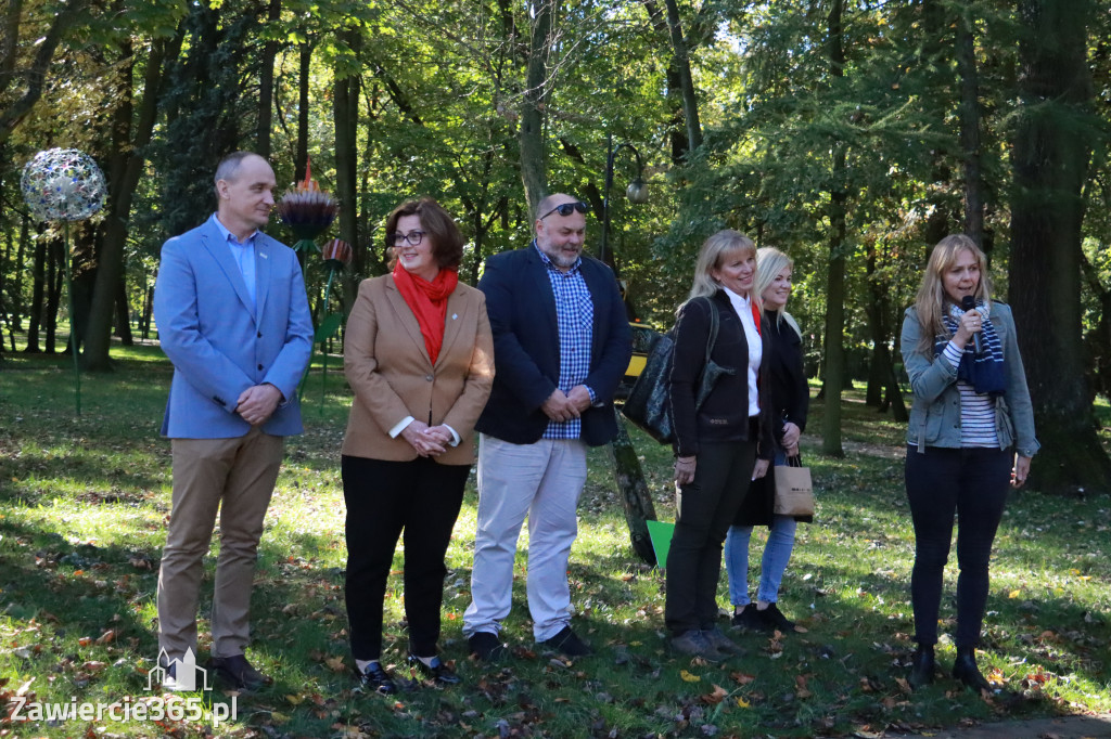 Fotorelacja: Światowy Dzień Drzewa w Zawierciu