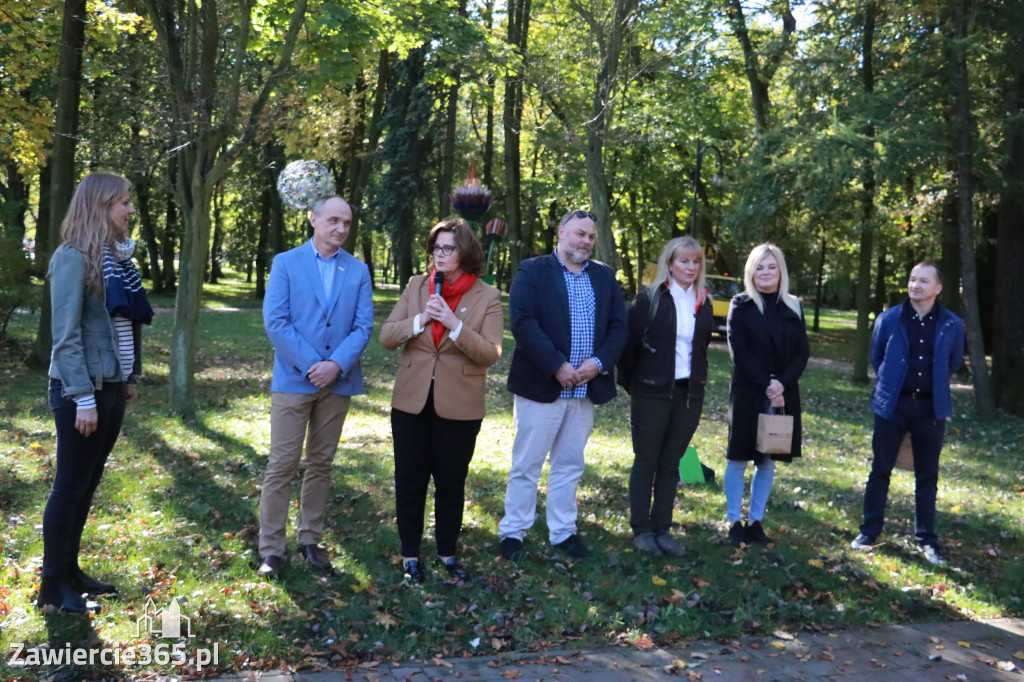 Fotorelacja: Światowy Dzień Drzewa w Zawierciu