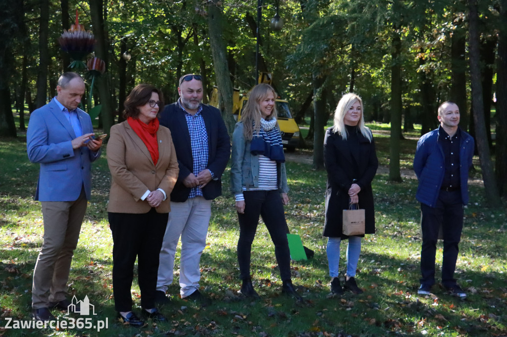 Fotorelacja: Światowy Dzień Drzewa w Zawierciu