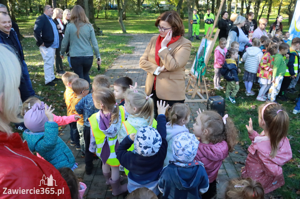 Fotorelacja: Światowy Dzień Drzewa w Zawierciu