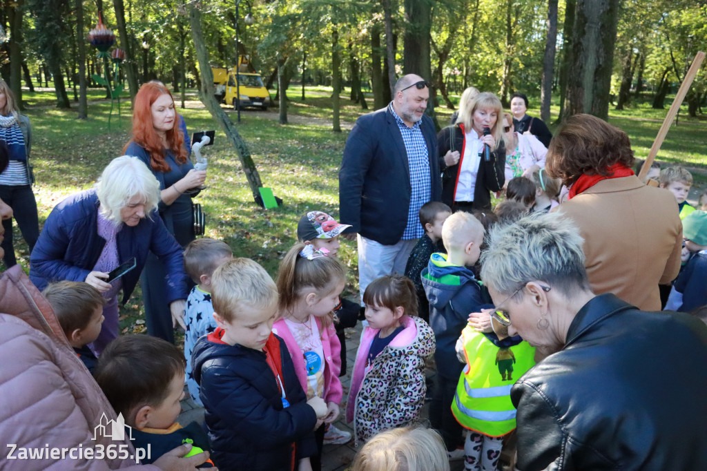 Fotorelacja: Światowy Dzień Drzewa w Zawierciu