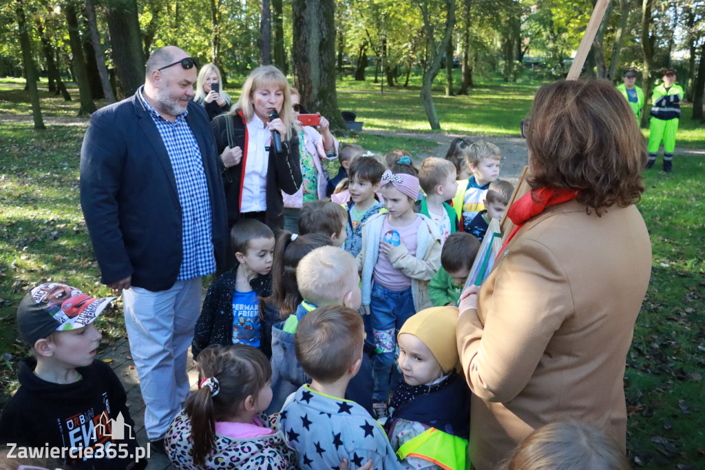 Fotorelacja: Światowy Dzień Drzewa w Zawierciu