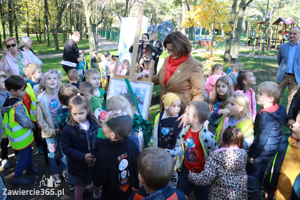 Fotorelacja: Światowy Dzień Drzewa w Zawierciu