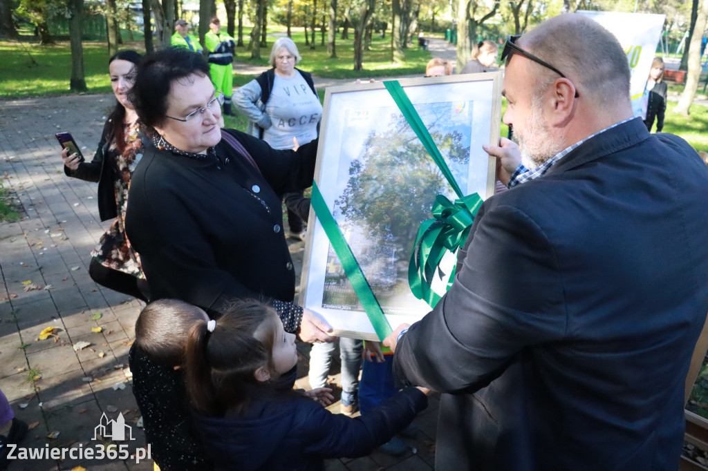 Fotorelacja: Światowy Dzień Drzewa w Zawierciu