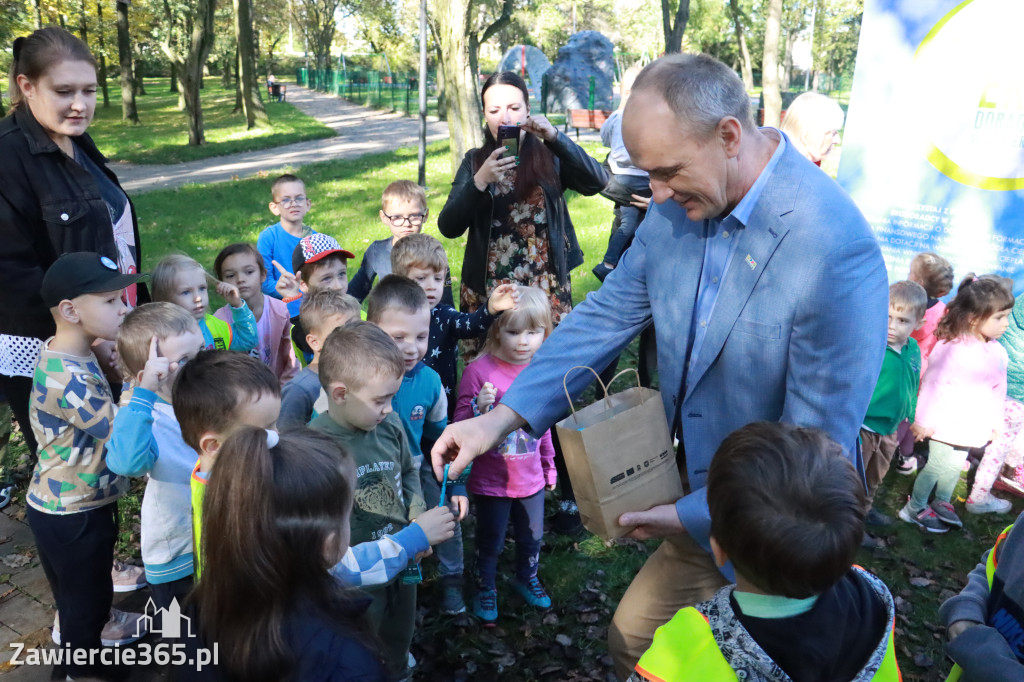 Fotorelacja: Światowy Dzień Drzewa w Zawierciu