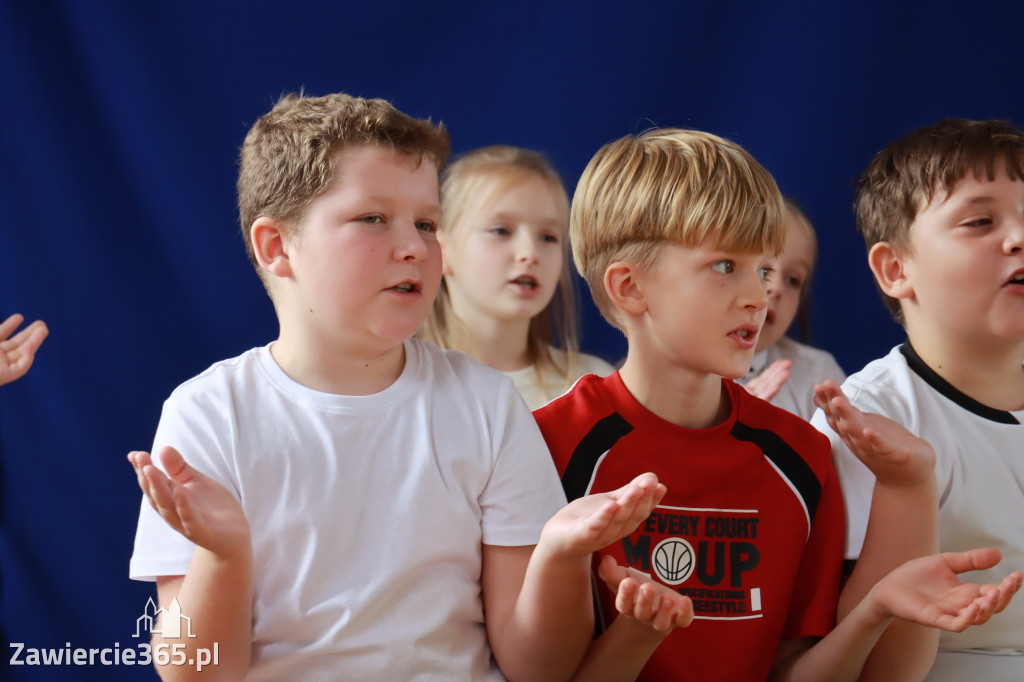 Fotorelacja: Dzień Edukacji Narodowej w Sp4 Zawiercie