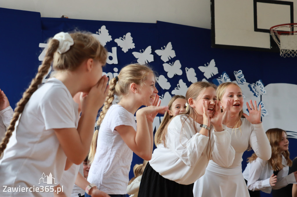 Fotorelacja: Dzień Edukacji Narodowej w Sp4 Zawiercie