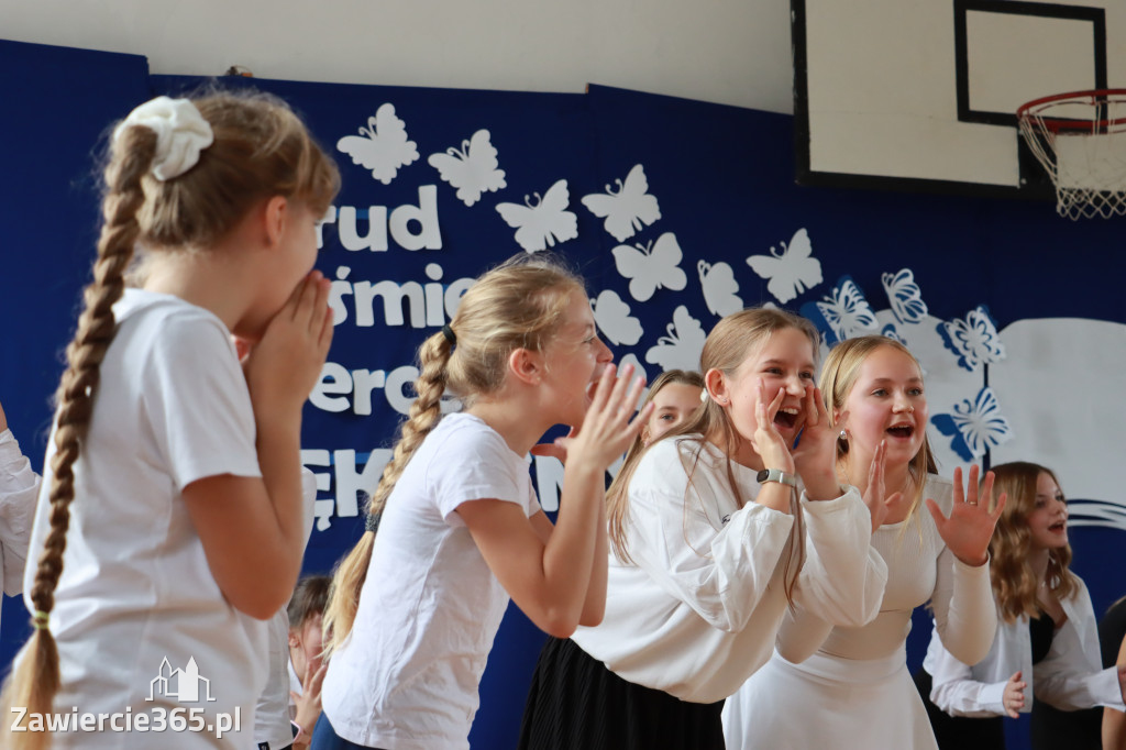 Fotorelacja: Dzień Edukacji Narodowej w Sp4 Zawiercie