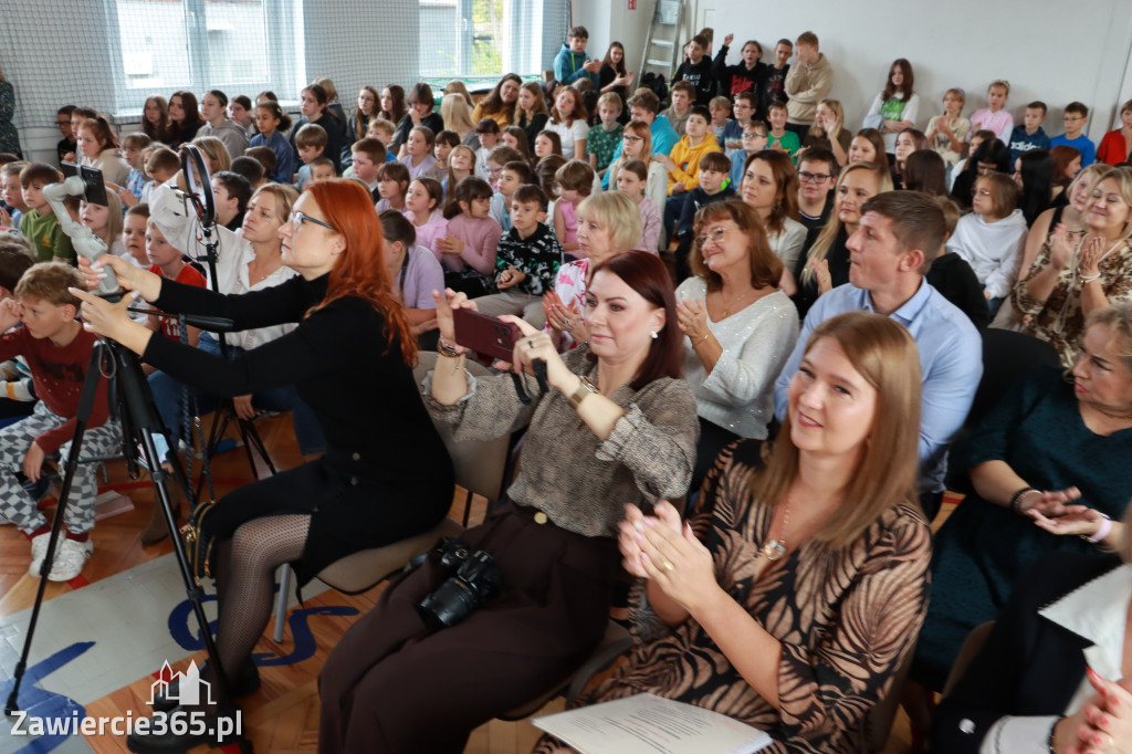 Fotorelacja: Dzień Edukacji Narodowej w Sp4 Zawiercie