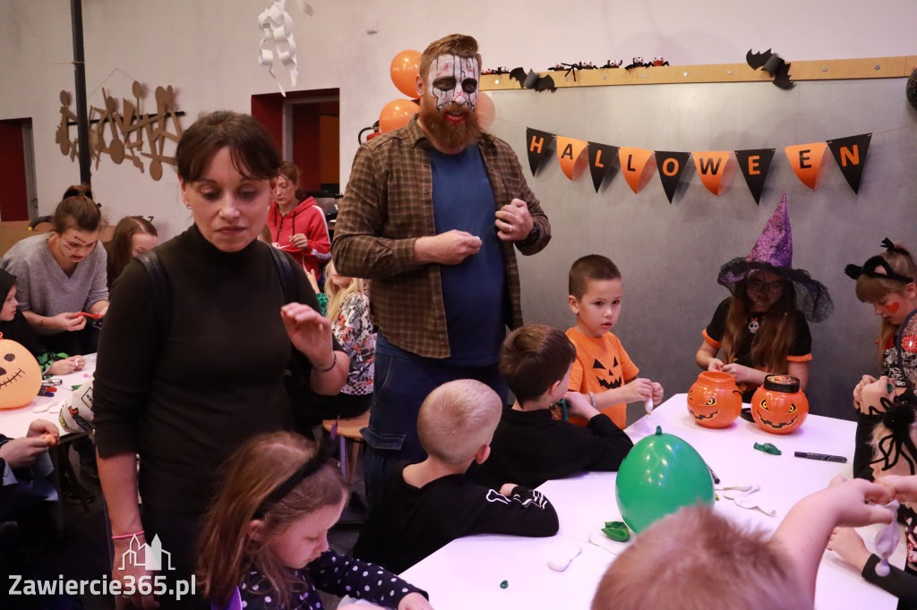 Fotorelacja: Halloween w Małym Centrum Nauki SOWA w Zawierciu