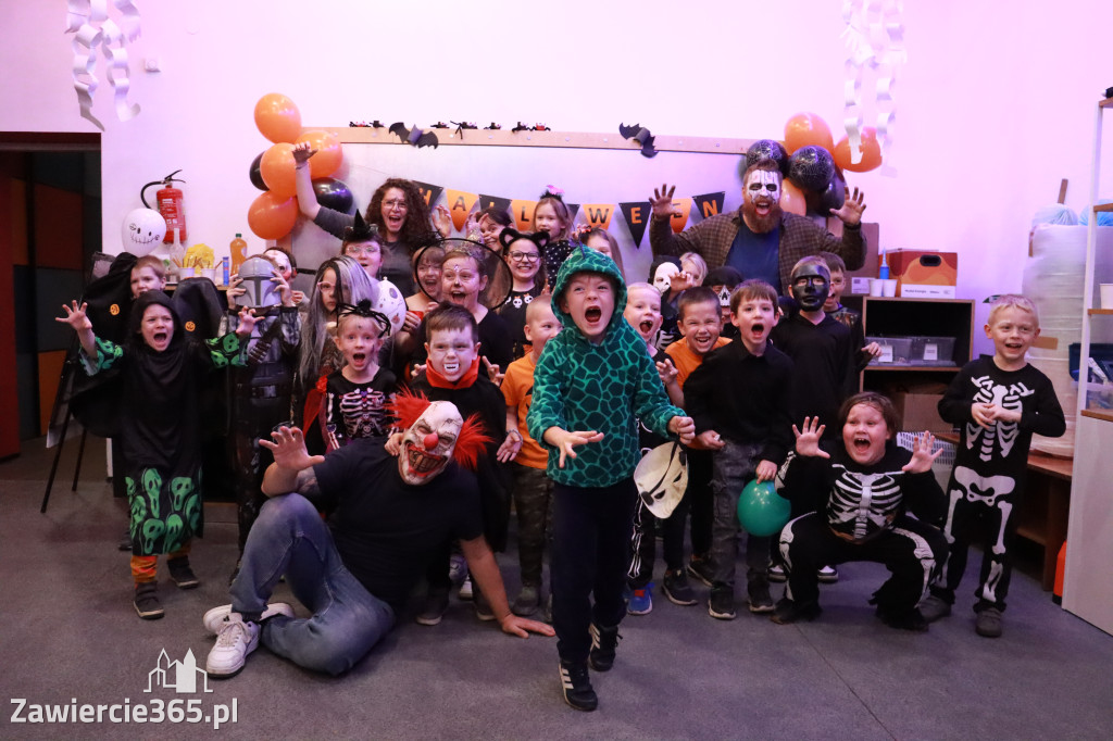 Fotorelacja: Halloween w Małym Centrum Nauki SOWA w Zawierciu