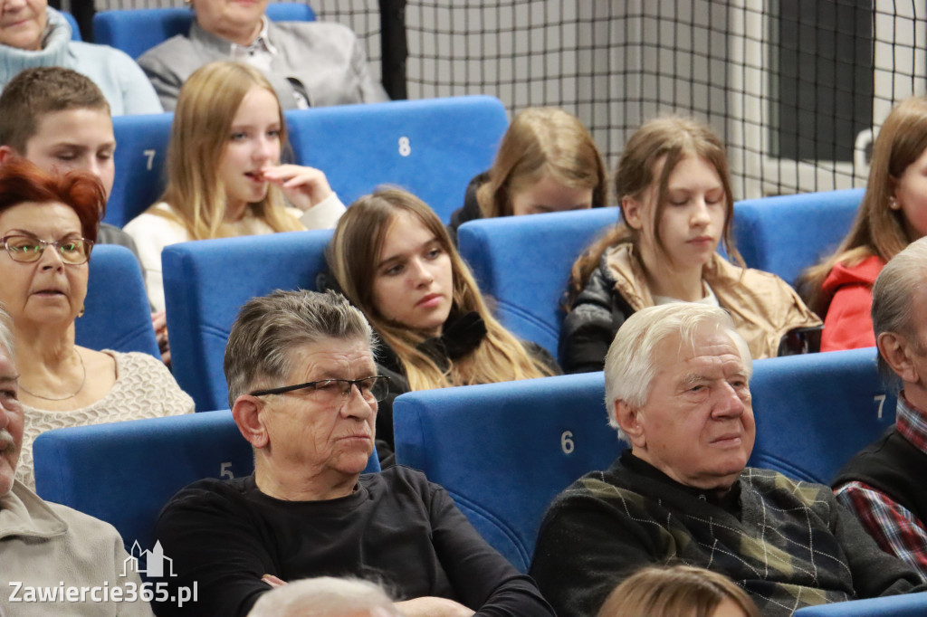 Fotorelacja: NIEPODLEGŁEJ CZEŚĆ I CHWAŁA w MOK Zawiercie