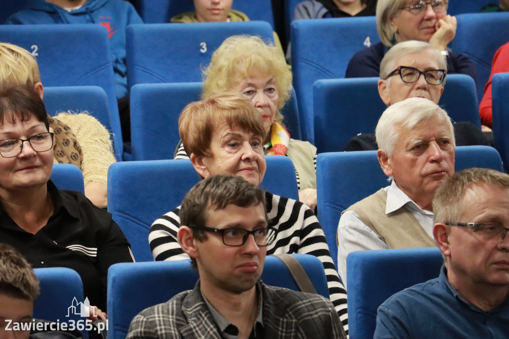 Fotorelacja: NIEPODLEGŁEJ CZEŚĆ I CHWAŁA w MOK Zawiercie