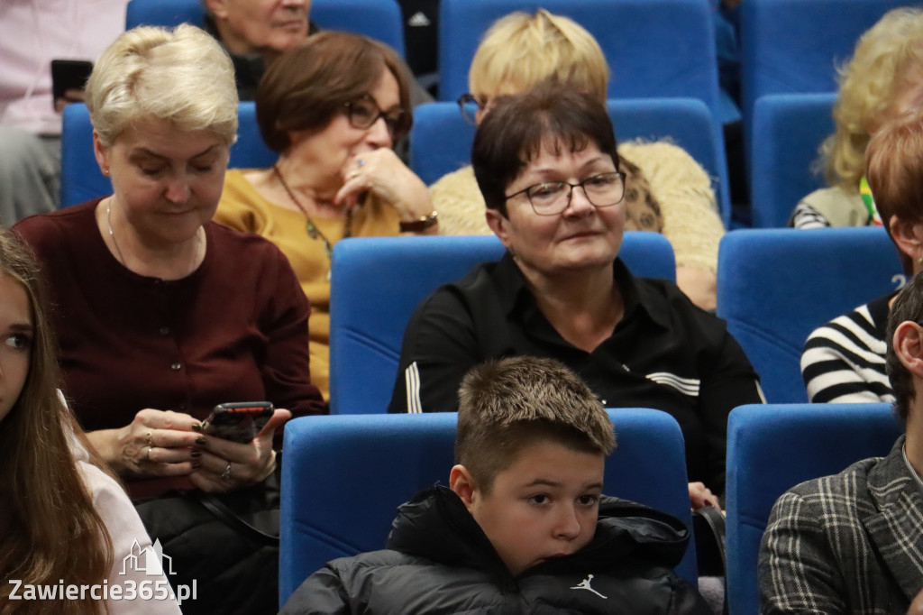 Fotorelacja: NIEPODLEGŁEJ CZEŚĆ I CHWAŁA w MOK Zawiercie