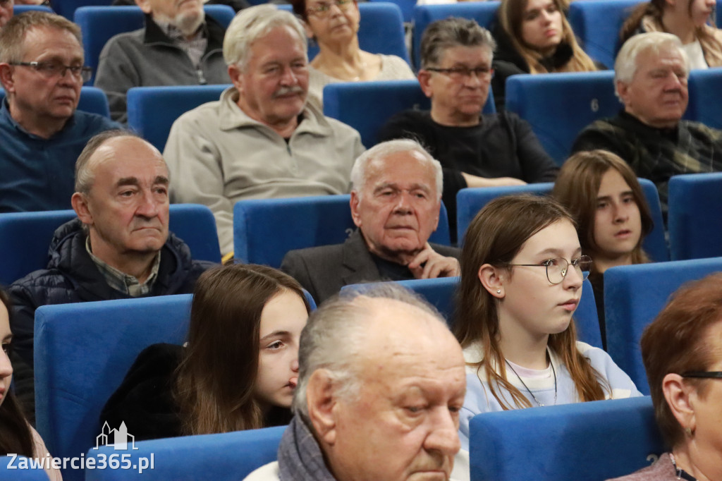 Fotorelacja: NIEPODLEGŁEJ CZEŚĆ I CHWAŁA w MOK Zawiercie