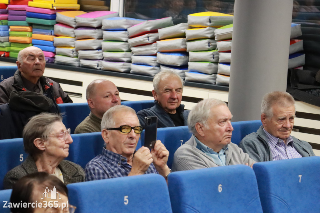 Fotorelacja: NIEPODLEGŁEJ CZEŚĆ I CHWAŁA w MOK Zawiercie