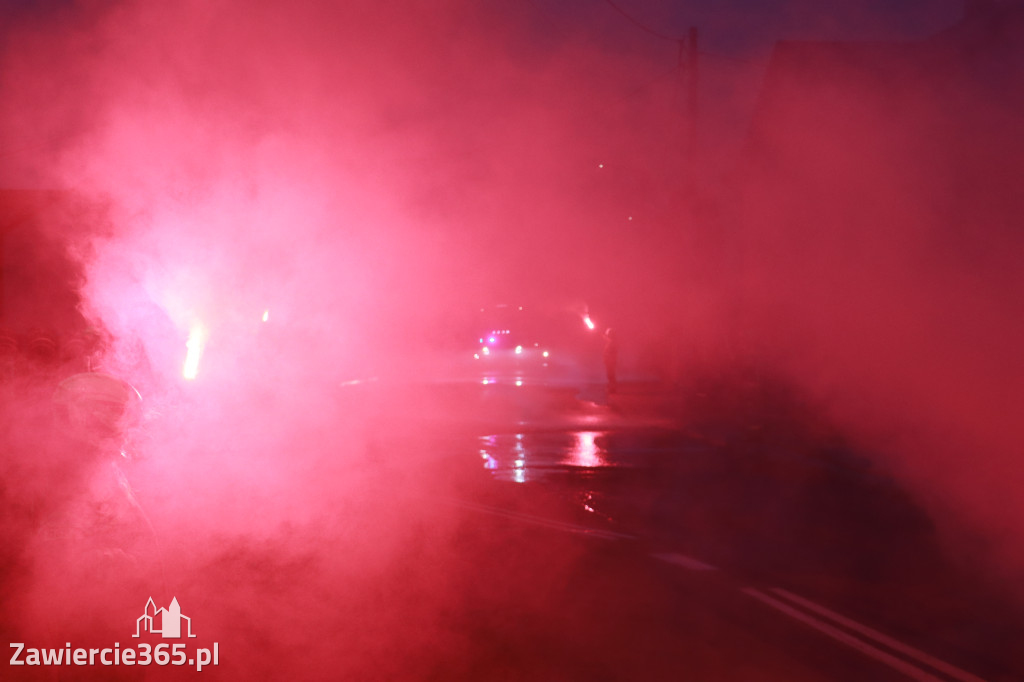 Fotorelacja: Powitanie nowego samochodu ratowniczo-gaśniczego w OSP Zawiercie-Bzów