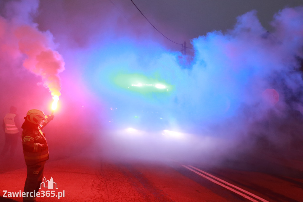 Fotorelacja: Powitanie nowego samochodu ratowniczo-gaśniczego w OSP Zawiercie-Bzów