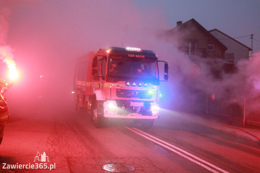 Fotorelacja: Powitanie nowego samochodu ratowniczo-gaśniczego w OSP Zawiercie-Bzów