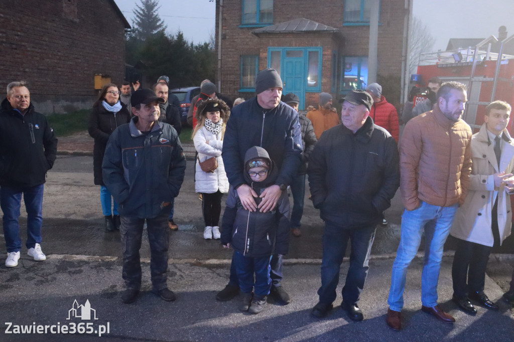 Fotorelacja: Powitanie nowego samochodu ratowniczo-gaśniczego w OSP Zawiercie-Bzów