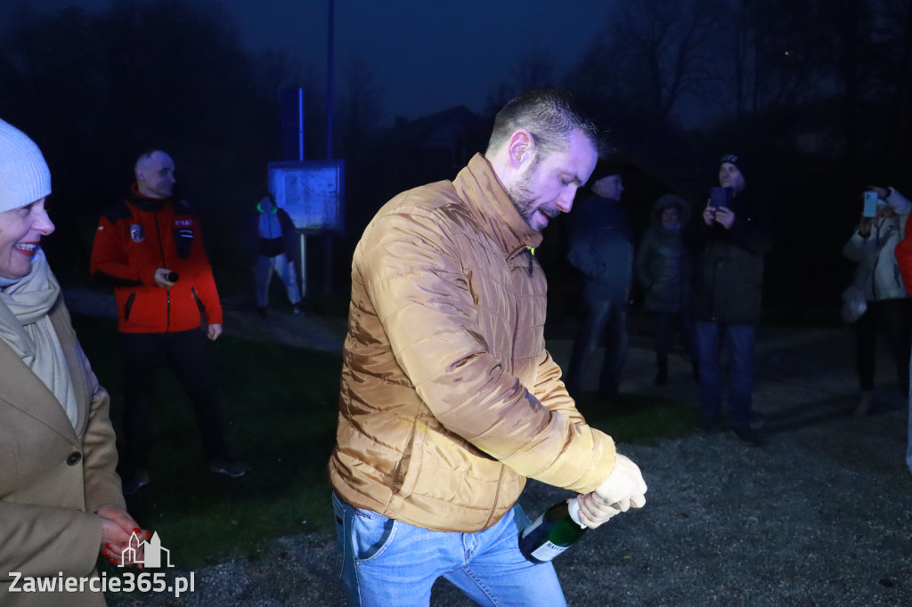 Fotorelacja: Powitanie nowego samochodu ratowniczo-gaśniczego w OSP Zawiercie-Bzów