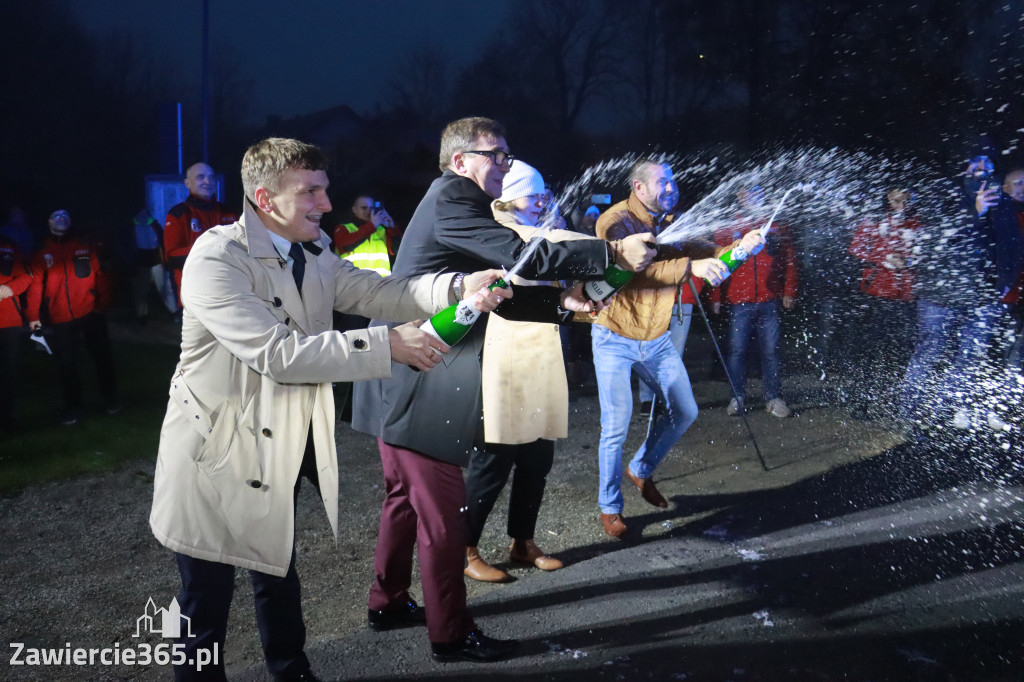 Fotorelacja: Powitanie nowego samochodu ratowniczo-gaśniczego w OSP Zawiercie-Bzów