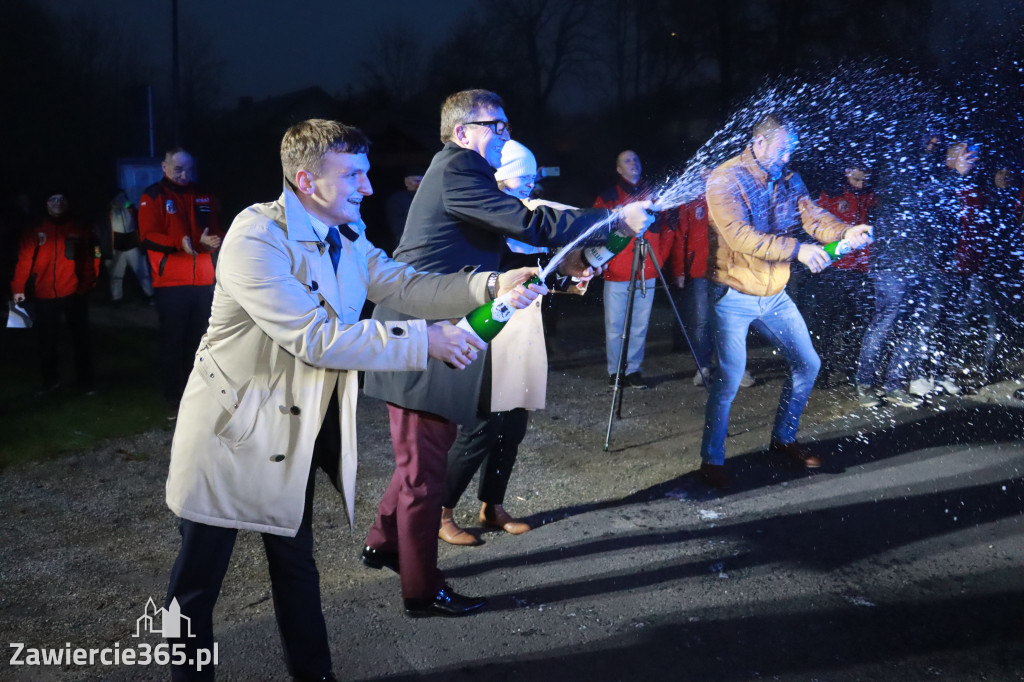 Fotorelacja: Powitanie nowego samochodu ratowniczo-gaśniczego w OSP Zawiercie-Bzów