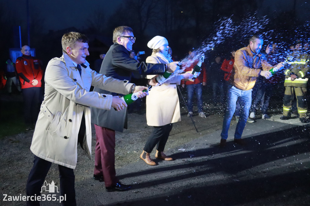 Fotorelacja: Powitanie nowego samochodu ratowniczo-gaśniczego w OSP Zawiercie-Bzów