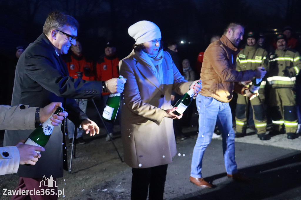 Fotorelacja: Powitanie nowego samochodu ratowniczo-gaśniczego w OSP Zawiercie-Bzów