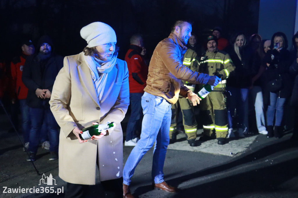 Fotorelacja: Powitanie nowego samochodu ratowniczo-gaśniczego w OSP Zawiercie-Bzów