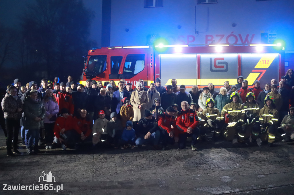 Fotorelacja: Powitanie nowego samochodu ratowniczo-gaśniczego w OSP Zawiercie-Bzów