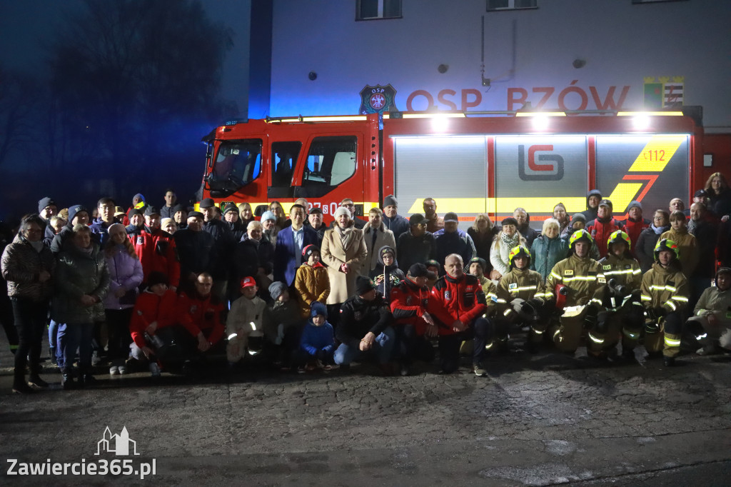 Fotorelacja: Powitanie nowego samochodu ratowniczo-gaśniczego w OSP Zawiercie-Bzów