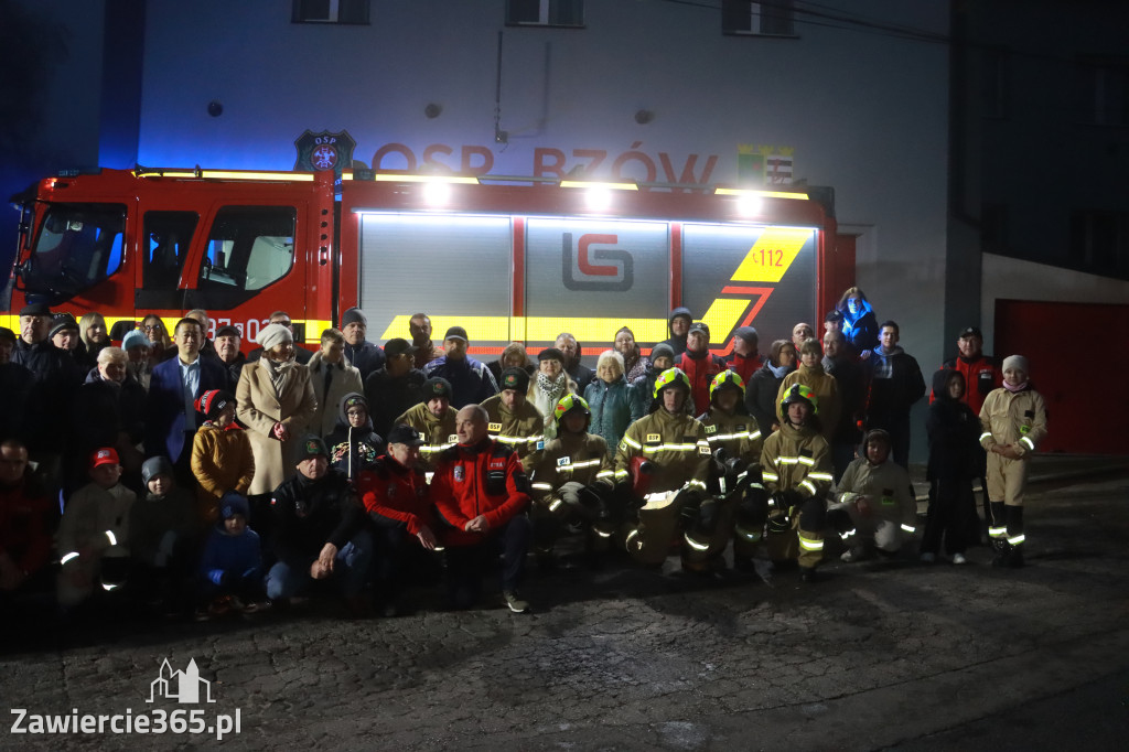 Fotorelacja: Powitanie nowego samochodu ratowniczo-gaśniczego w OSP Zawiercie-Bzów