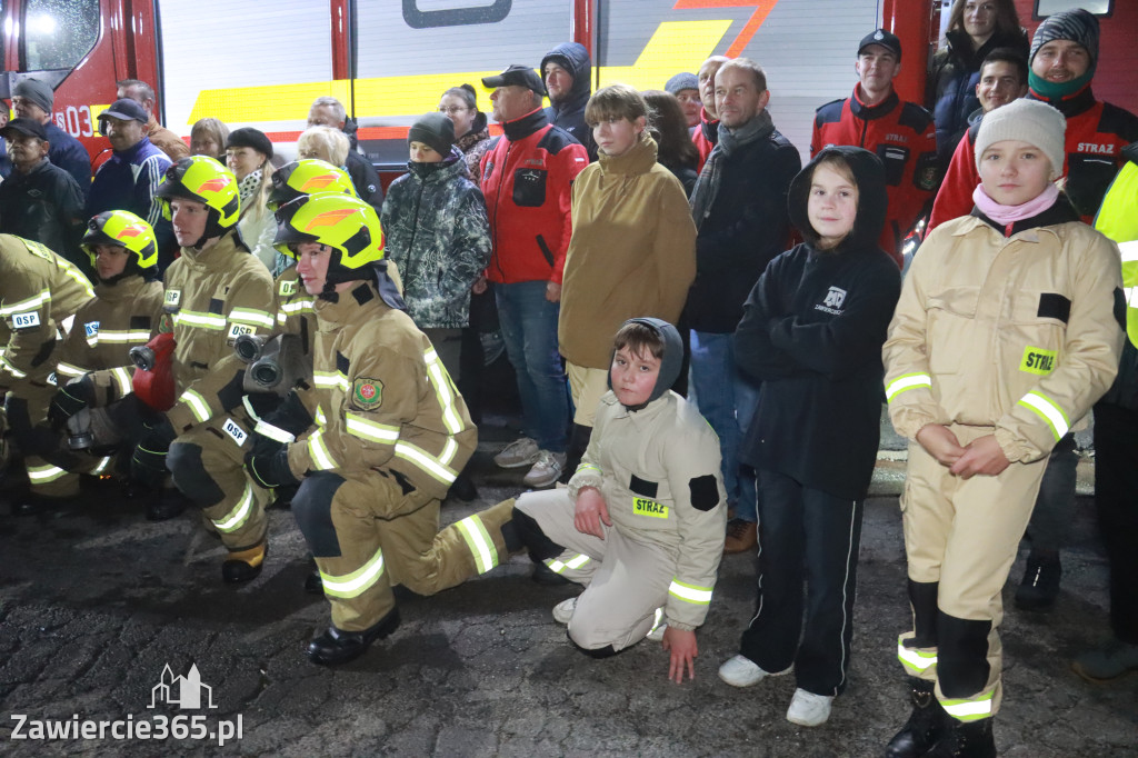 Fotorelacja: Powitanie nowego samochodu ratowniczo-gaśniczego w OSP Zawiercie-Bzów