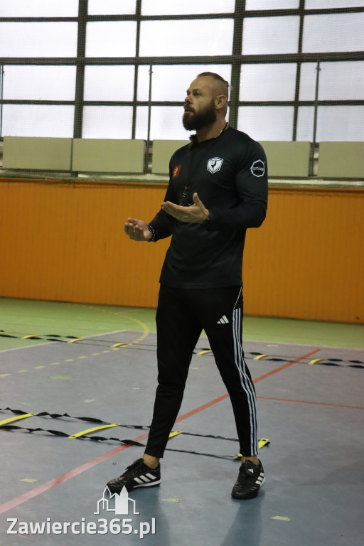 Fotorelacja: Pierwsze pokazowe zajęcia Walking Football w Zawierciu