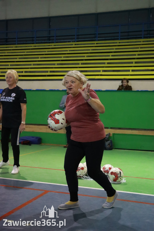 Fotorelacja: Pierwsze pokazowe zajęcia Walking Football w Zawierciu