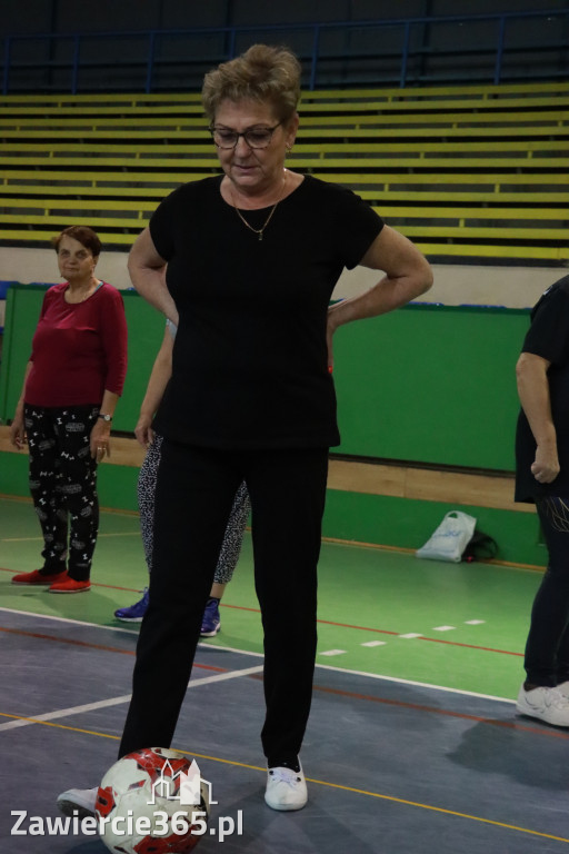 Fotorelacja: Pierwsze pokazowe zajęcia Walking Football w Zawierciu