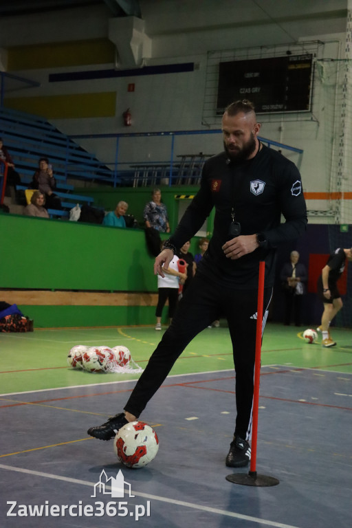 Fotorelacja: Pierwsze pokazowe zajęcia Walking Football w Zawierciu