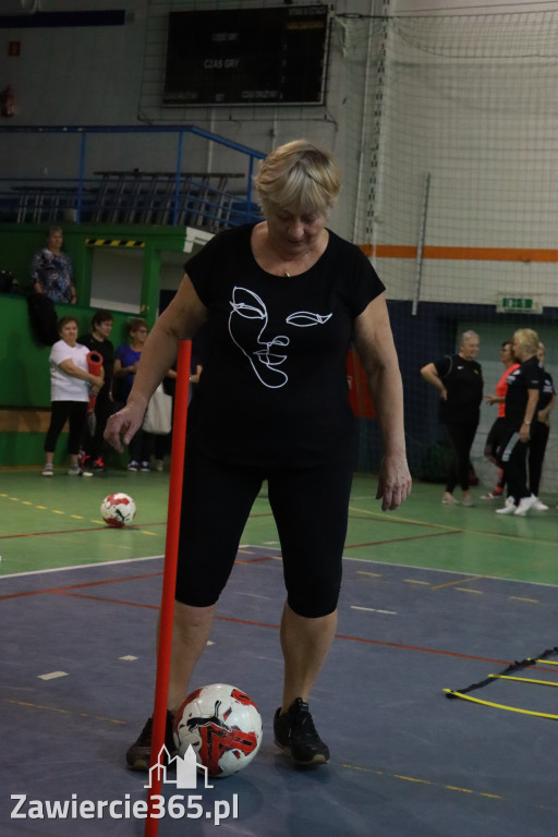 Fotorelacja: Pierwsze pokazowe zajęcia Walking Football w Zawierciu