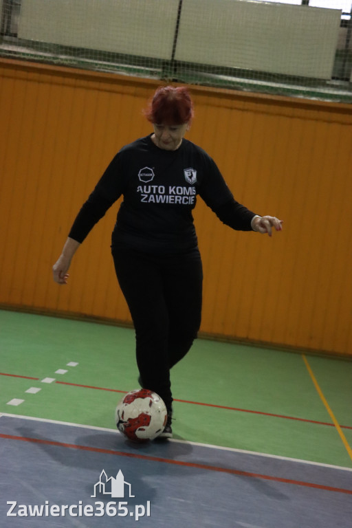 Fotorelacja: Pierwsze pokazowe zajęcia Walking Football w Zawierciu
