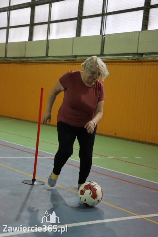 Fotorelacja: Pierwsze pokazowe zajęcia Walking Football w Zawierciu