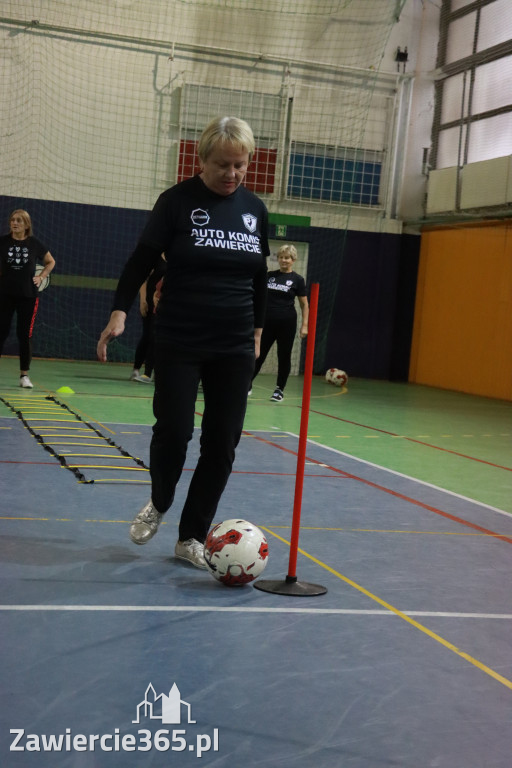 Fotorelacja: Pierwsze pokazowe zajęcia Walking Football w Zawierciu