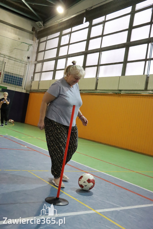 Fotorelacja: Pierwsze pokazowe zajęcia Walking Football w Zawierciu